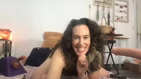 Snapshot of bonfirebonnie chatting on December 2024 05:50:01 PM Bonnie online show from December 2024 05:50:01 PM