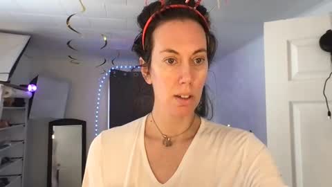 Snapshot of bonfirebonnie chatting on February 2025 02:13:02 PM Bonnie online show from February 2025 02:13:02 PM