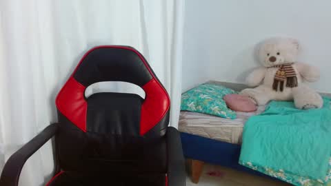 Bonnie online show from February 2025 03:27:01 AM