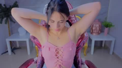 Bonnie  online show from April 2026 07:48:01 PM