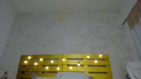 Bonnie online show from November 2025 07:13:02 PM