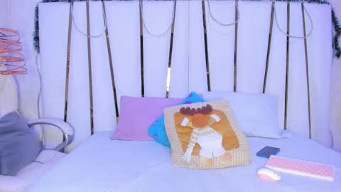 Bonnie online show from December 2025 07:42:01 PM