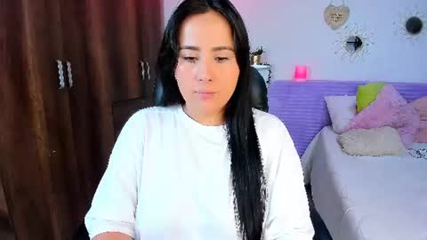 Snapshot of bonny_greylm chatting on July 2026 05:33:02 AM sofia online show from July 2026 05:33:02 AM