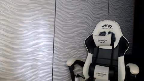 Snapshot of bonny_klyde95 chatting on October 2025 11:08:02 AM bonny_klyde95 online show from October 2025 11:08:02 AM