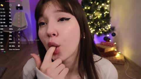 Snapshot of bonnyflower chatting on December 2024 06:17:02 PM Eva online show from December 2024 06:17:02 PM