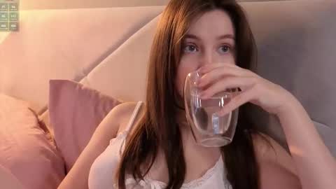 Snapshot of bonnyflower chatting on October 2025 07:12:01 PM Eva online show from October 2025 07:12:01 PM