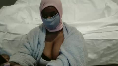 Snapshot of boobsguyz chatting on November 2025 02:52:02 PM boobsguyz online show from November 2025 02:52:02 PM