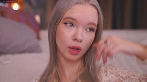 Alina online show from November 2025 07:40:01 AM