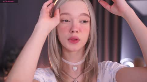 Alina online show from November 2025 07:45:01 AM