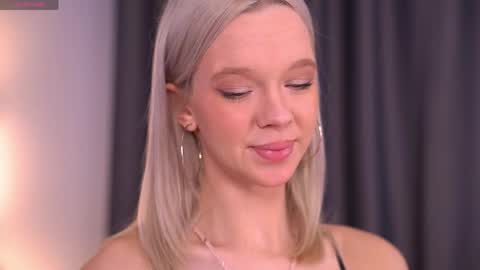 Snapshot of boobybliss chatting on April 2026 08:13:01 AM Alina online show from April 2026 08:13:01 AM