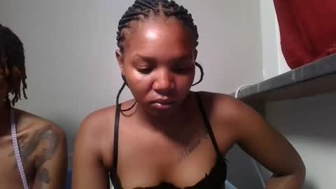 bootie_caramel online show from June 2026 12:22:02 PM