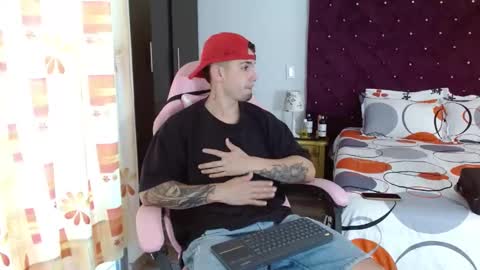 booyhott_ online show from October 2025 07:32:01 PM