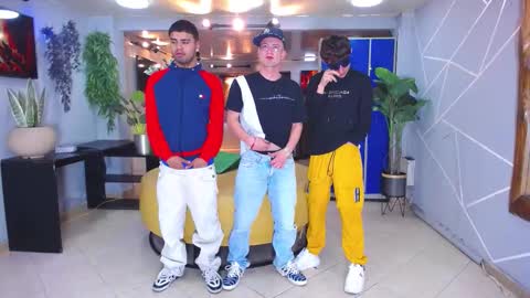 THOMAS AND DAMIAND online show from October 2025 04:11:01 AM