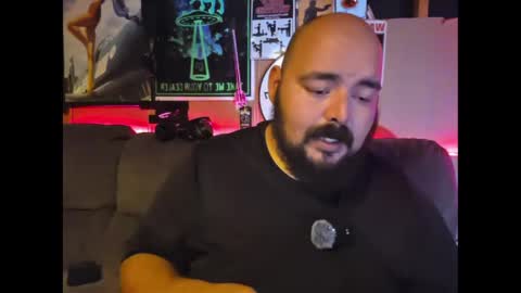 bossdeuce420 online show from April 2026 06:35:01 PM