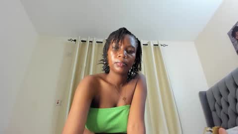 Snapshot of bouncy_booty677 chatting on May 2026 06:48:01 PM bouncy_booty677 online show from May 2026 06:48:01 PM