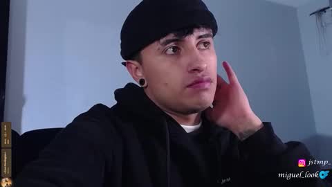 boy_nauthy online show from October 2025 11:42:02 AM