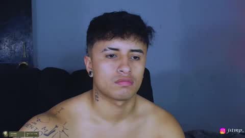 boy_nauthy online show from November 2025 07:34:02 PM