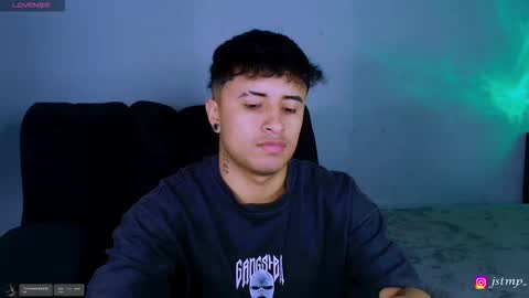 boy_nauthy online show from November 2025 07:02:02 PM