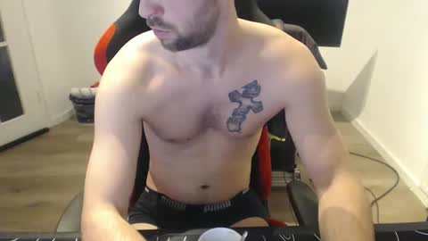 boy_t0y89 online show from January 2026 07:47:02 AM