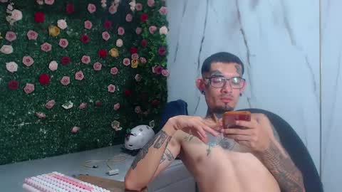 Snapshot of boy_tatto777 chatting on April 2026 04:44:01 PM boy_tatto777 online show from April 2026 04:44:01 PM