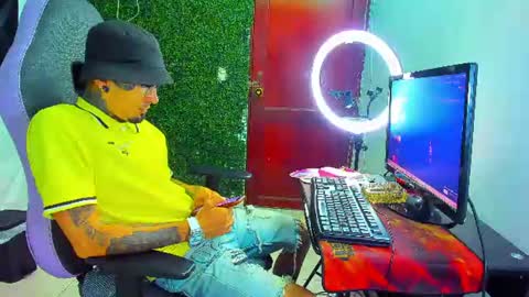 Snapshot of boy_tatto777 chatting on July 2026 02:53:02 AM boy_tatto777 online show from July 2026 02:53:02 AM