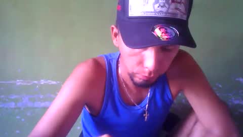 Snapshot of boycumlatino21 chatting on December 2024 09:00:02 PM Boy online show from December 2024 09:00:02 PM