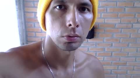 Snapshot of boycumlatino21 chatting on October 2025 03:01:02 PM Boy online show from October 2025 03:01:02 PM