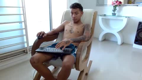 boyhot_sw online show from October 2025 08:25:01 PM