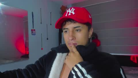 Snapshot of boylatin_777 chatting on January 2025 07:14:02 AM miguel online show from January 2025 07:14:02 AM