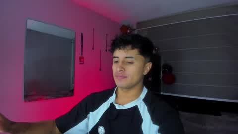 Snapshot of boylatin_777 chatting on January 2025 03:01:01 AM miguel online show from January 2025 03:01:01 AM