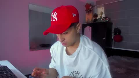 Snapshot of boylatin_777 chatting on January 2025 07:10:01 PM miguel online show from January 2025 07:10:01 PM