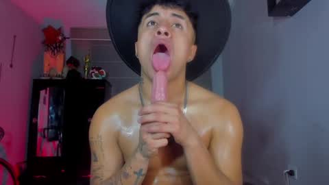 Snapshot of boylatin_777 chatting on January 2025 09:24:01 AM miguel online show from January 2025 09:24:01 AM