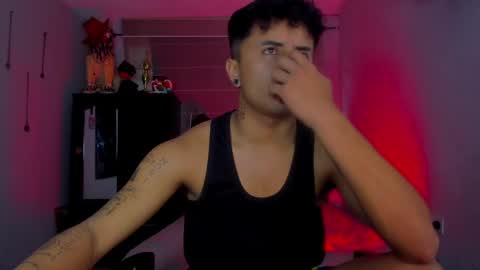 Snapshot of boylatin_777 chatting on January 2025 11:48:01 AM miguel online show from January 2025 11:48:01 AM