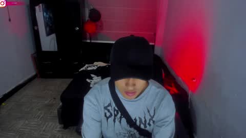 Snapshot of boylatin_777 chatting on February 2025 03:44:01 AM miguel online show from February 2025 03:44:01 AM