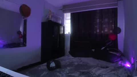 Snapshot of boylatin_777 chatting on February 2025 08:28:02 PM miguel online show from February 2025 08:28:02 PM