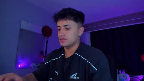 Snapshot of boylatin_777 chatting on March 2025 08:23:02 AM miguel online show from March 2025 08:23:02 AM