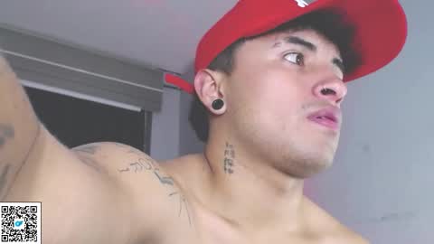 Snapshot of boylatin_777 chatting on September 2025 04:49:02 AM miguel online show from September 2025 04:49:02 AM