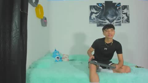 Snapshot of boys4hot_777 chatting on March 2025 03:37:01 PM boys4hot_777 online show from March 2025 03:37:01 PM