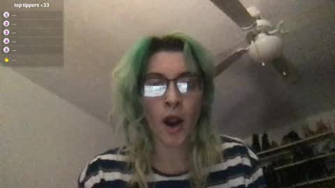 boywithbug online show from September 2025 02:11:01 AM