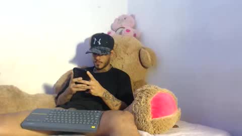 boyzac_ online show from June 2026 01:41:02 AM