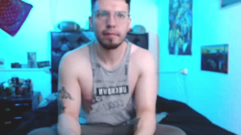 Snapshot of brad_hot_boy chatting on December 2024 04:15:02 PM brad hot boy online show from December 2024 04:15:02 PM