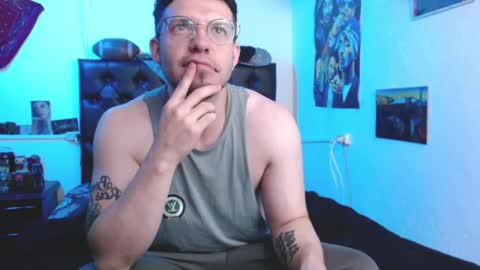 Snapshot of brad_hot_boy chatting on December 2024 02:21:02 AM brad hot boy online show from December 2024 02:21:02 AM