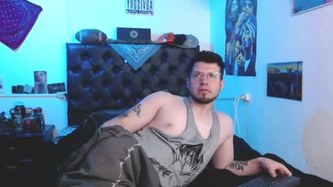 Snapshot of brad_hot_boy chatting on February 2025 07:10:02 PM brad hot boy online show from February 2025 07:10:02 PM