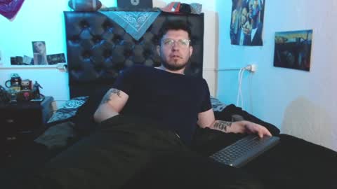 Snapshot of brad_hot_boy chatting on March 2025 04:13:02 PM brad hot boy online show from March 2025 04:13:02 PM