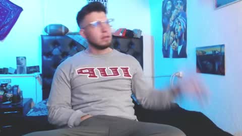 Snapshot of brad_hot_boy chatting on November 2025 04:00:01 AM brad hot boy online show from November 2025 04:00:01 AM