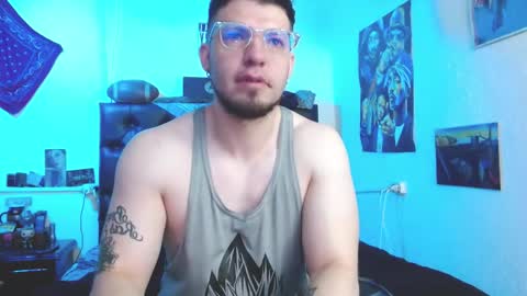 Snapshot of brad_hot_boy chatting on November 2025 02:28:01 PM brad hot boy online show from November 2025 02:28:01 PM