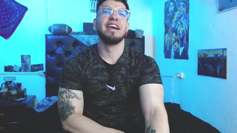 Snapshot of brad_hot_boy chatting on November 2025 06:10:01 PM brad hot boy online show from November 2025 06:10:01 PM