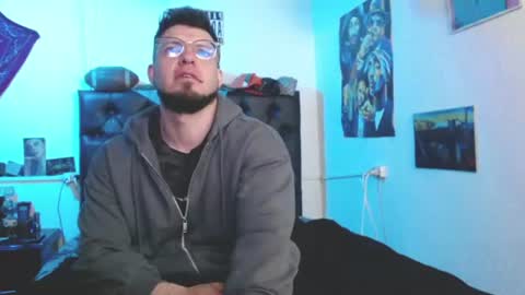 brad hot boy online show from July 2026 03:31:02 AM