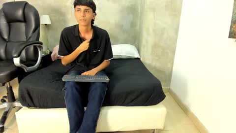 Snapshot of brady_tyson chatting on June 2026 03:33:01 AM Brady online show from June 2026 03:33:01 AM