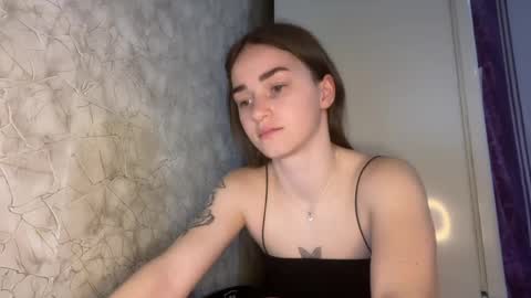 Snapshot of bralkissy chatting on April 2026 05:21:02 PM Kate online show from April 2026 05:21:02 PM
